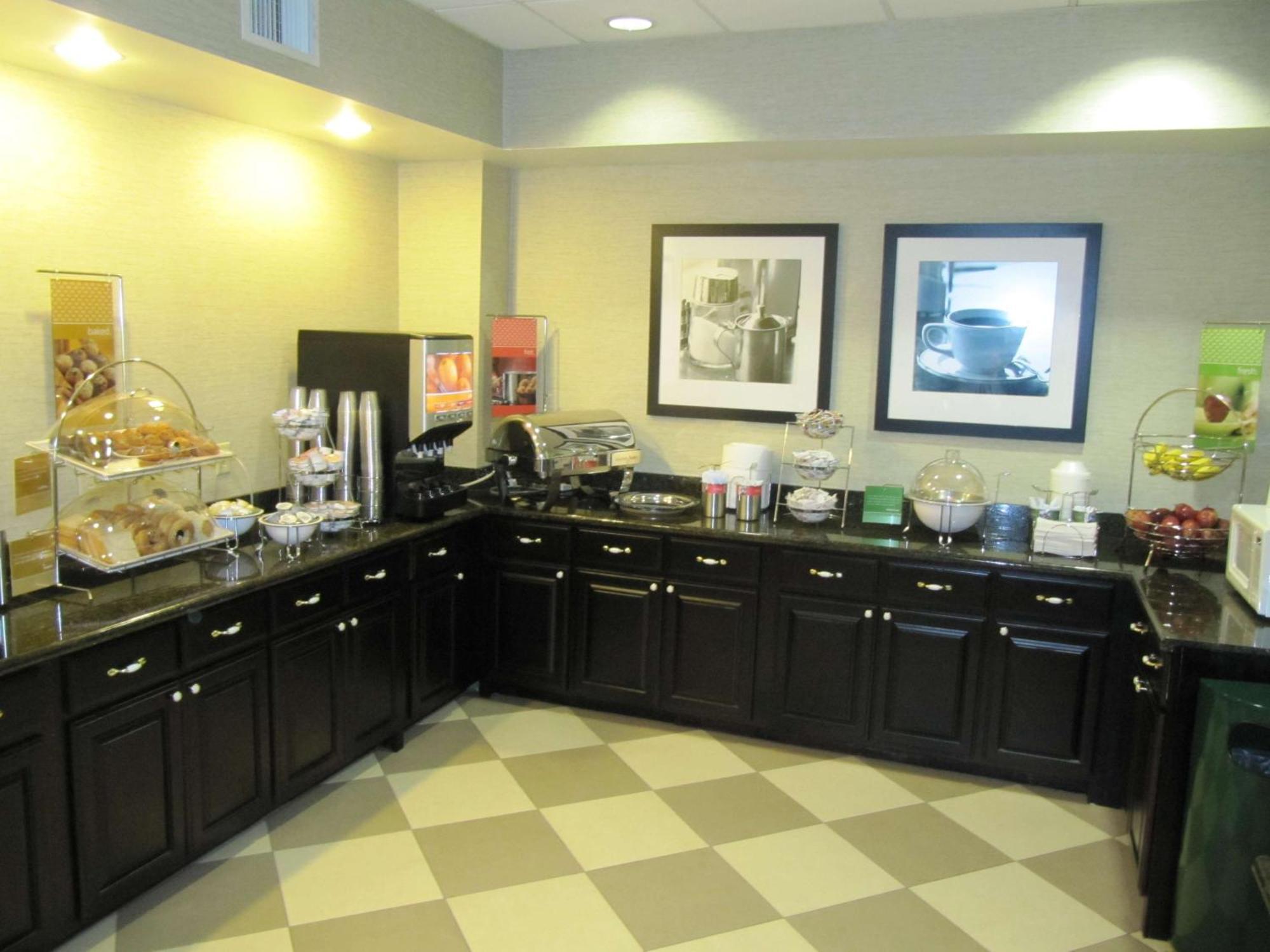 Hampton Inn Lindale/Tyler Экстерьер фото